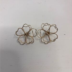 Elegant Gold Flower Earrings